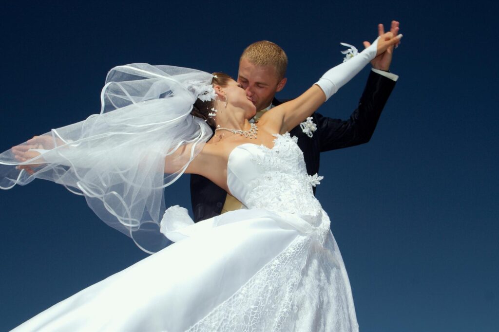 Coreografías de bailes latinos para bodas con Wedding Dance