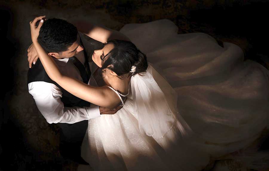 Tutoriales de bailes latinos para novios